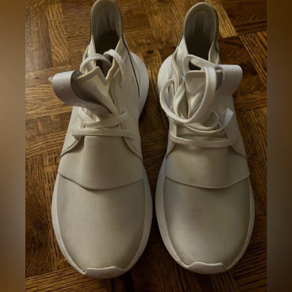 Adidas white sneaker - Picture 3 of 3